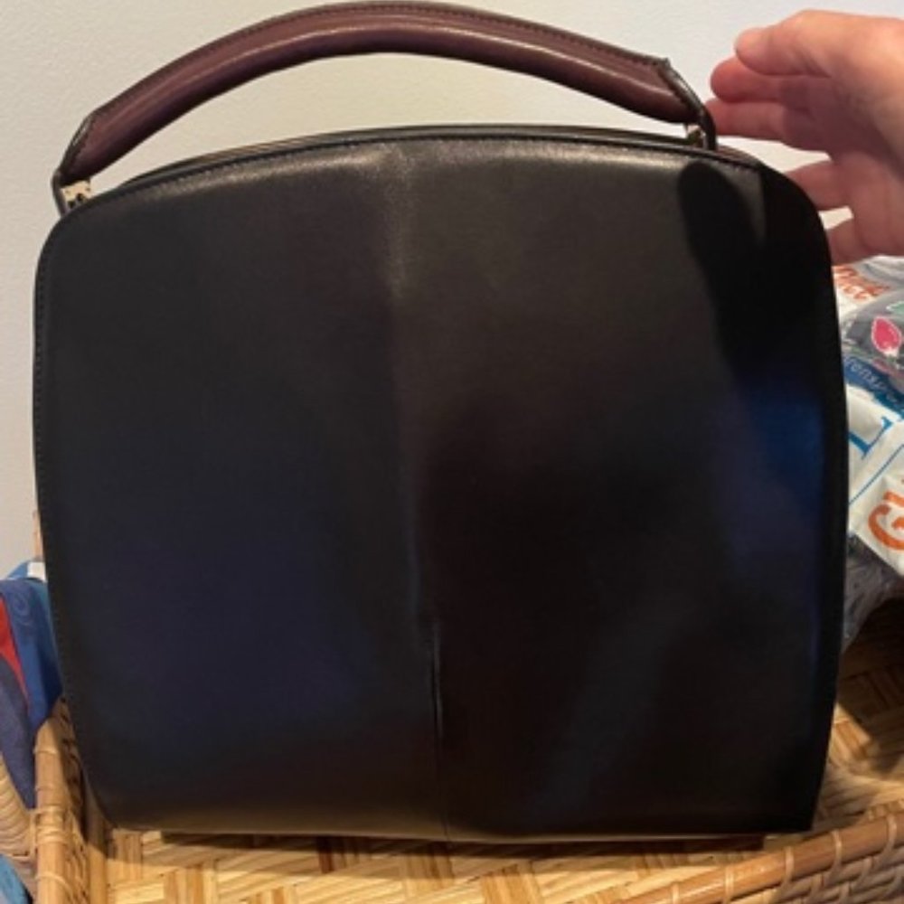 Leather handbag